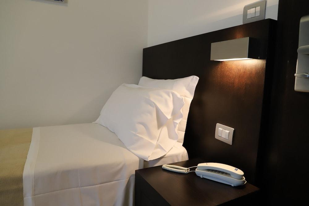 Albergo Cantiani Ancona Exteriör bild