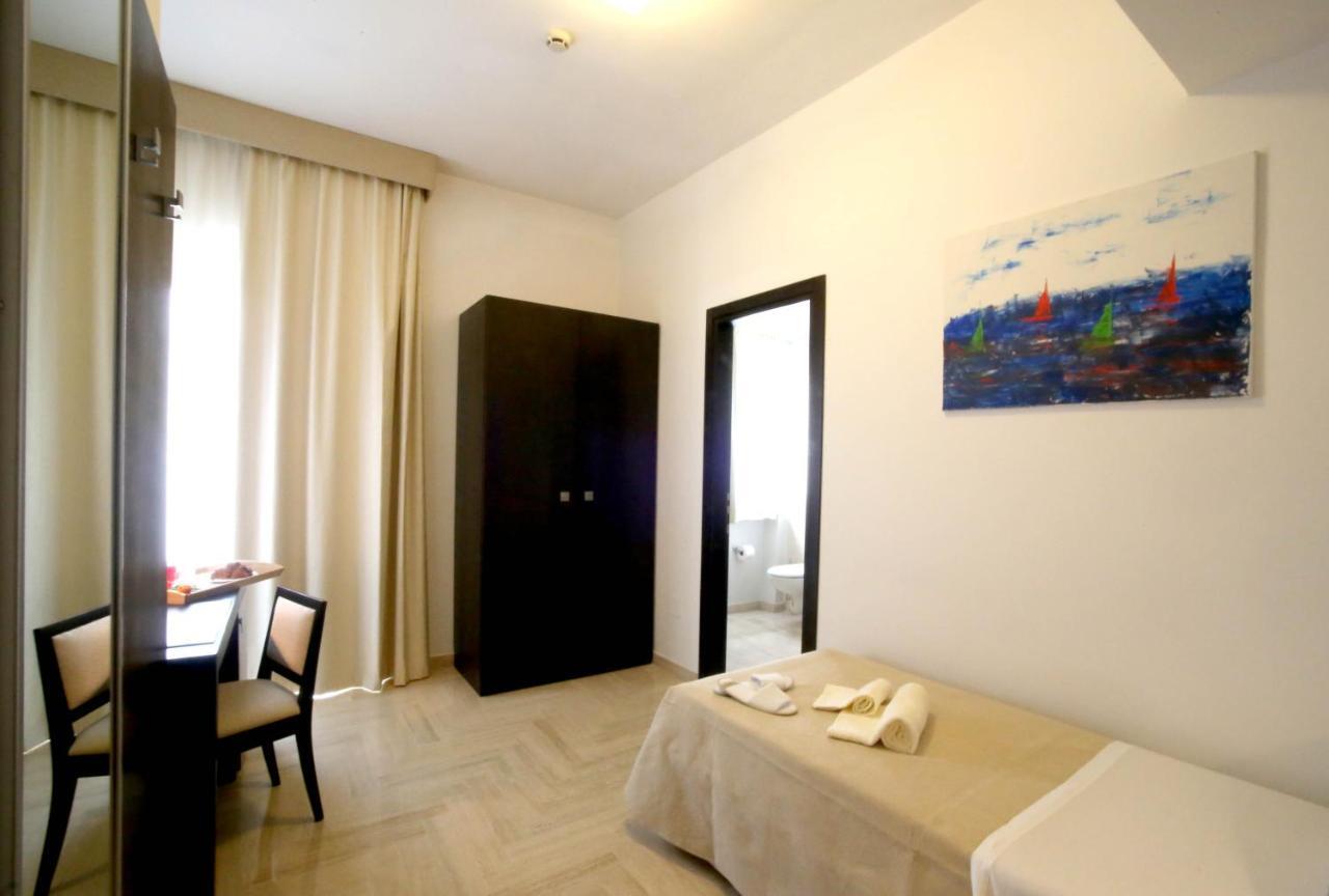 Albergo Cantiani Ancona Exteriör bild